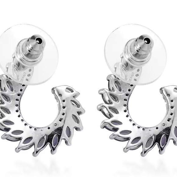 Tanzanite and White Zircon Earrings - Picture 3 of 4